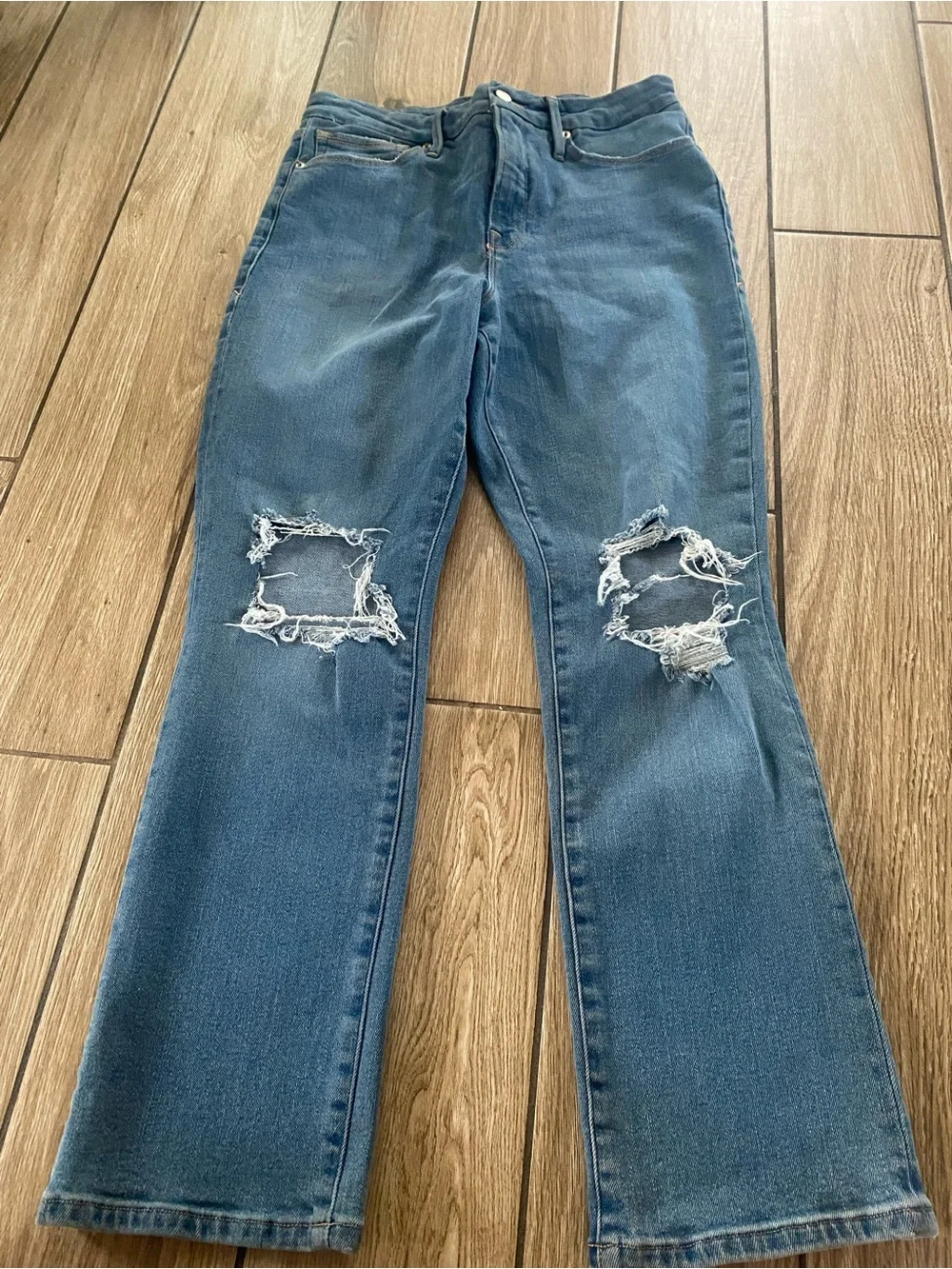 Good American  Blue Straight Leg Jeans with Distressed Knee